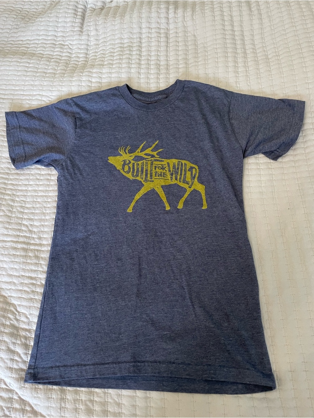 YETI Built for the Wild Elk Graphic T-Shirt Men's Small Heather Navy Blue